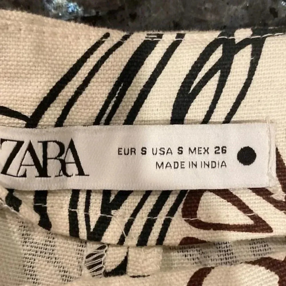 ZARA Ecru Printed Jewel High Waisted Shorts
Women's Size Small - Picture 8 of 8